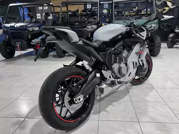CF Moto 675 SR-R