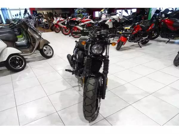 Hyosung Aquila 125