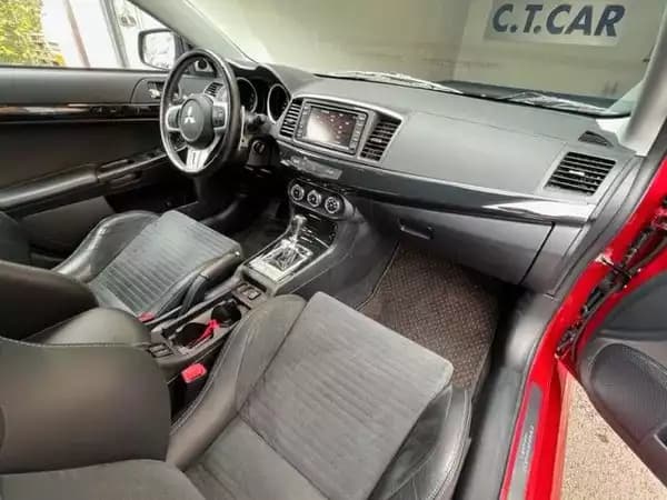 Mitsubishi Lancer