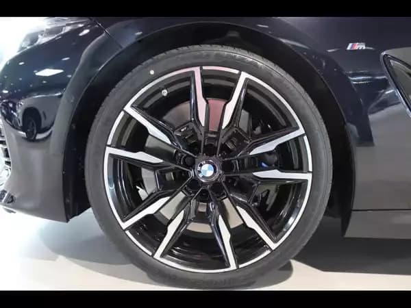 BMW 850