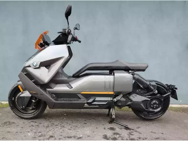 BMW CE 04