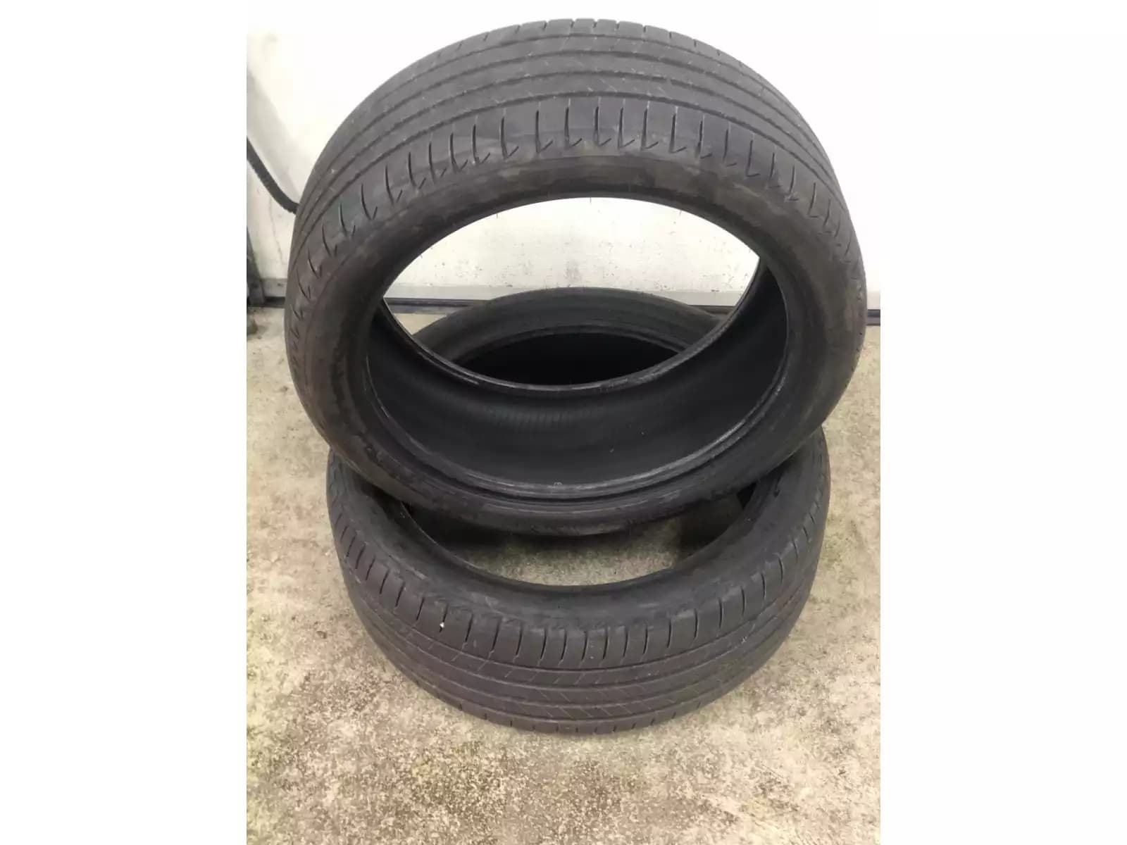 Pneus été 18 225/40 R18 92Y - Photo 1