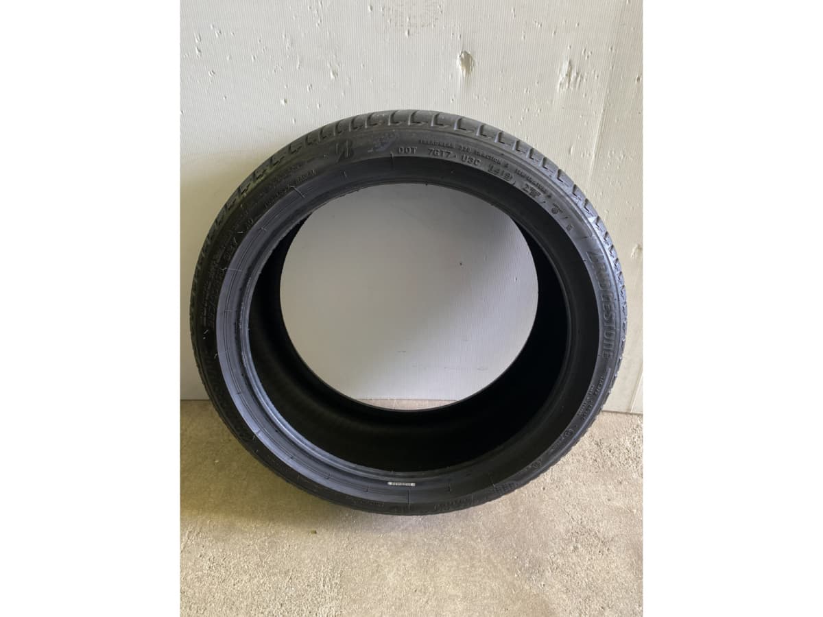 Pneus été 18 225/40 R18 92Y - Photo 1