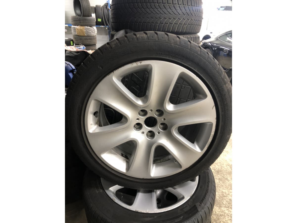 Jantes alu + Pneus hiver 18 245/45 R18 100W - Photo 1