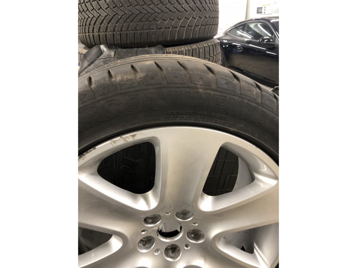 Jantes alu + Pneus hiver 18 245/45 R18 100W - Photo 1