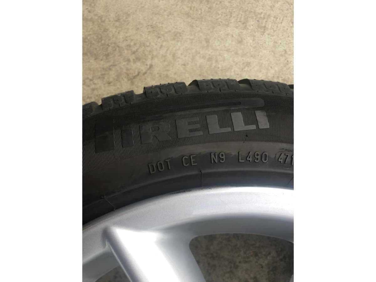 Jantes alu + Pneus hiver 17 205/55 R17 91H - Photo 1