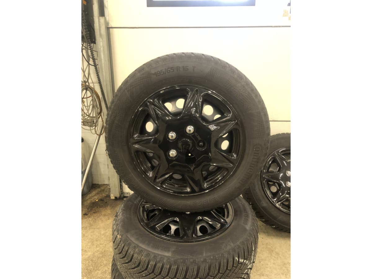 Jantes acier + Pneus hiver 15 195/65 R15 91T - Photo 1