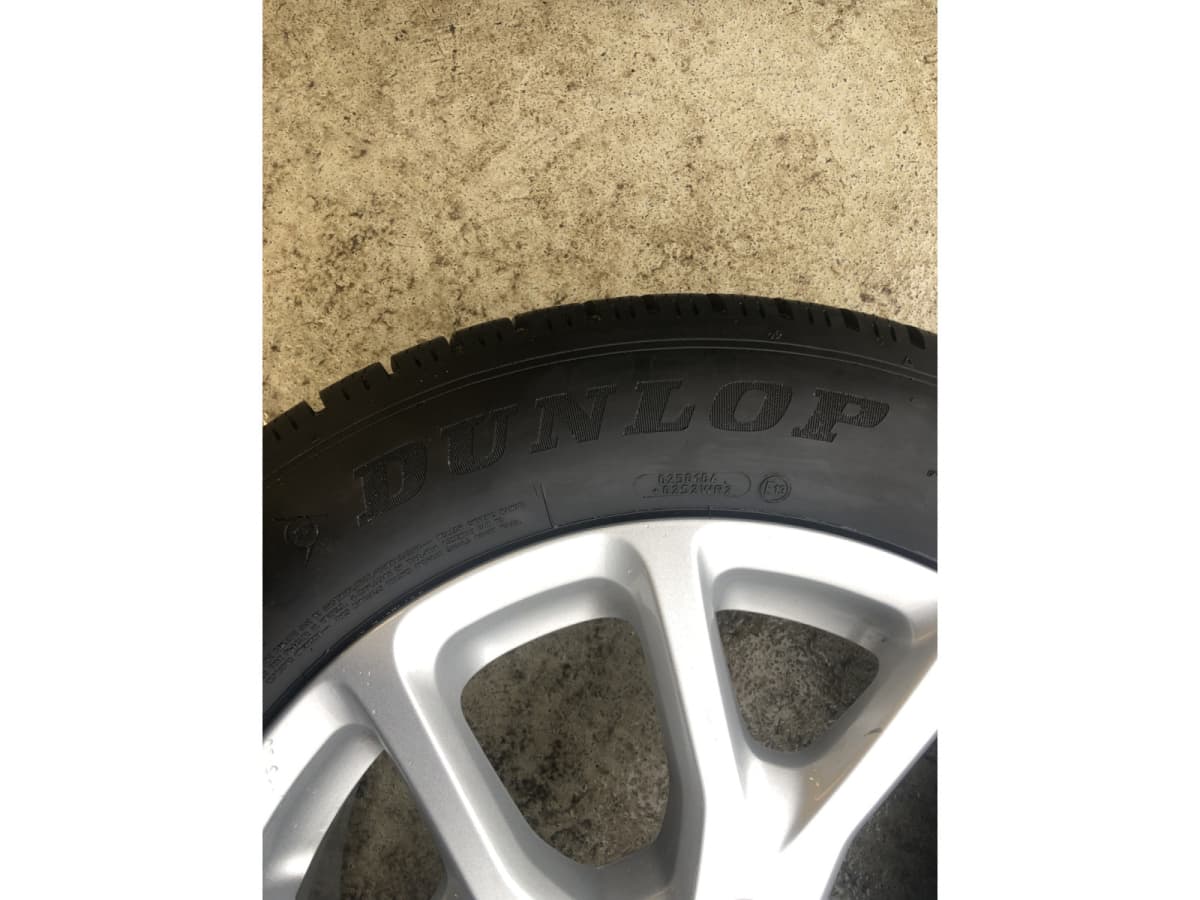 Jantes alu + Pneus hiver 17 225/60 R17 103V - Photo 1