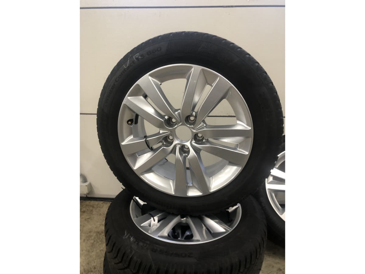 Jantes alu + Pneus hiver 16 205/55 R16 91H - Photo 1
