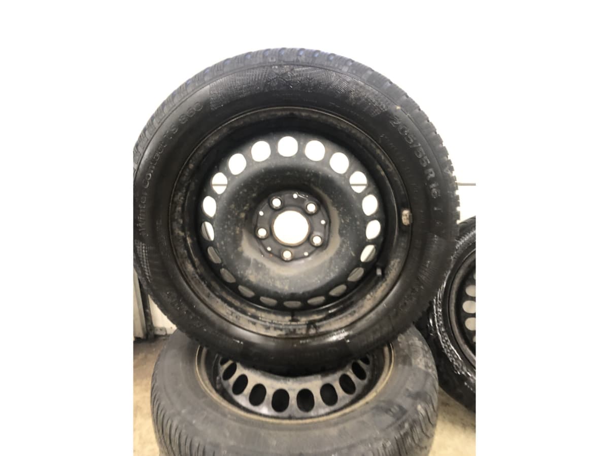 Jantes acier + Pneus hiver 16 205/55 R16 91H - Photo 1