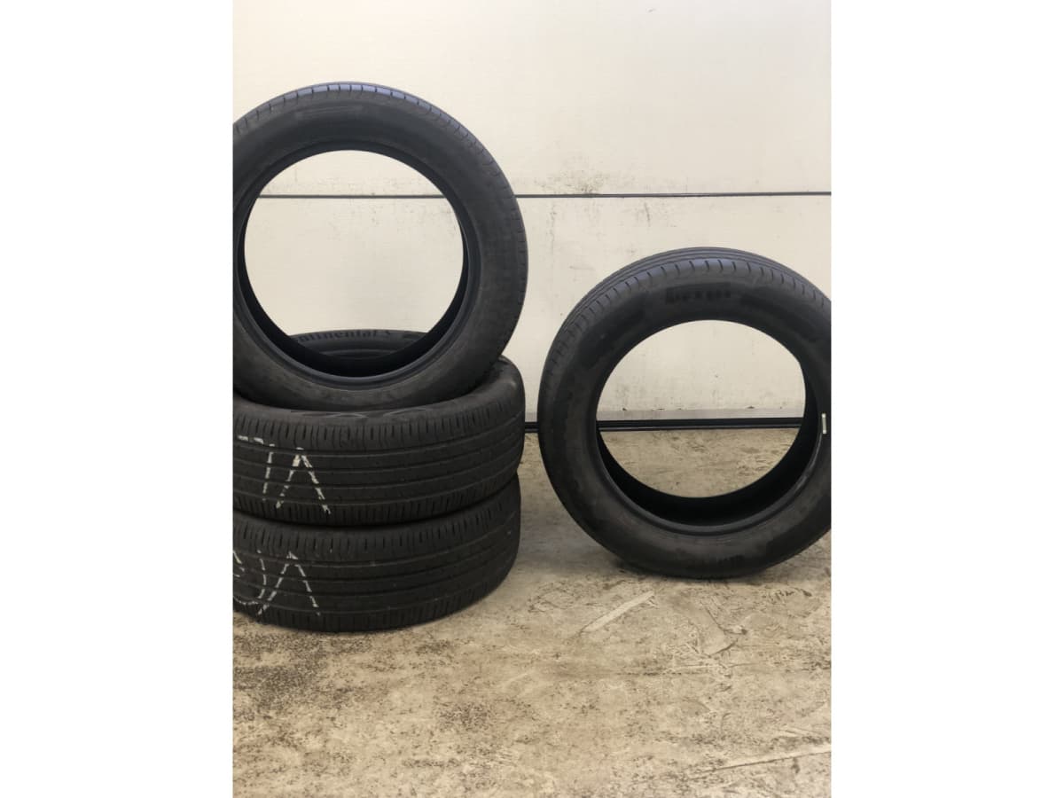 Pneus été 17 215/55 R17 94V - Photo 1