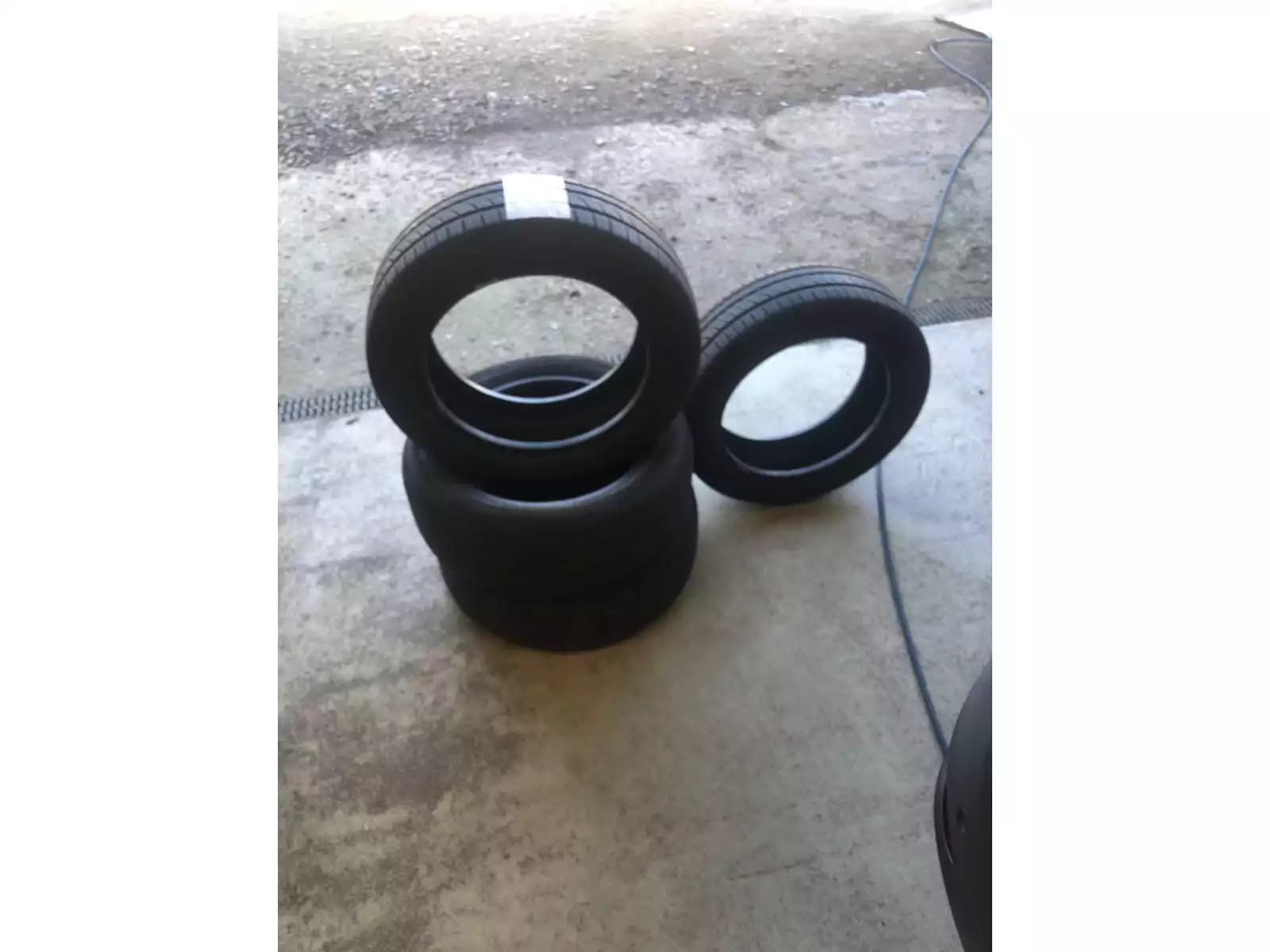 Pneus été 16 195/55 R16 87W - Photo 1