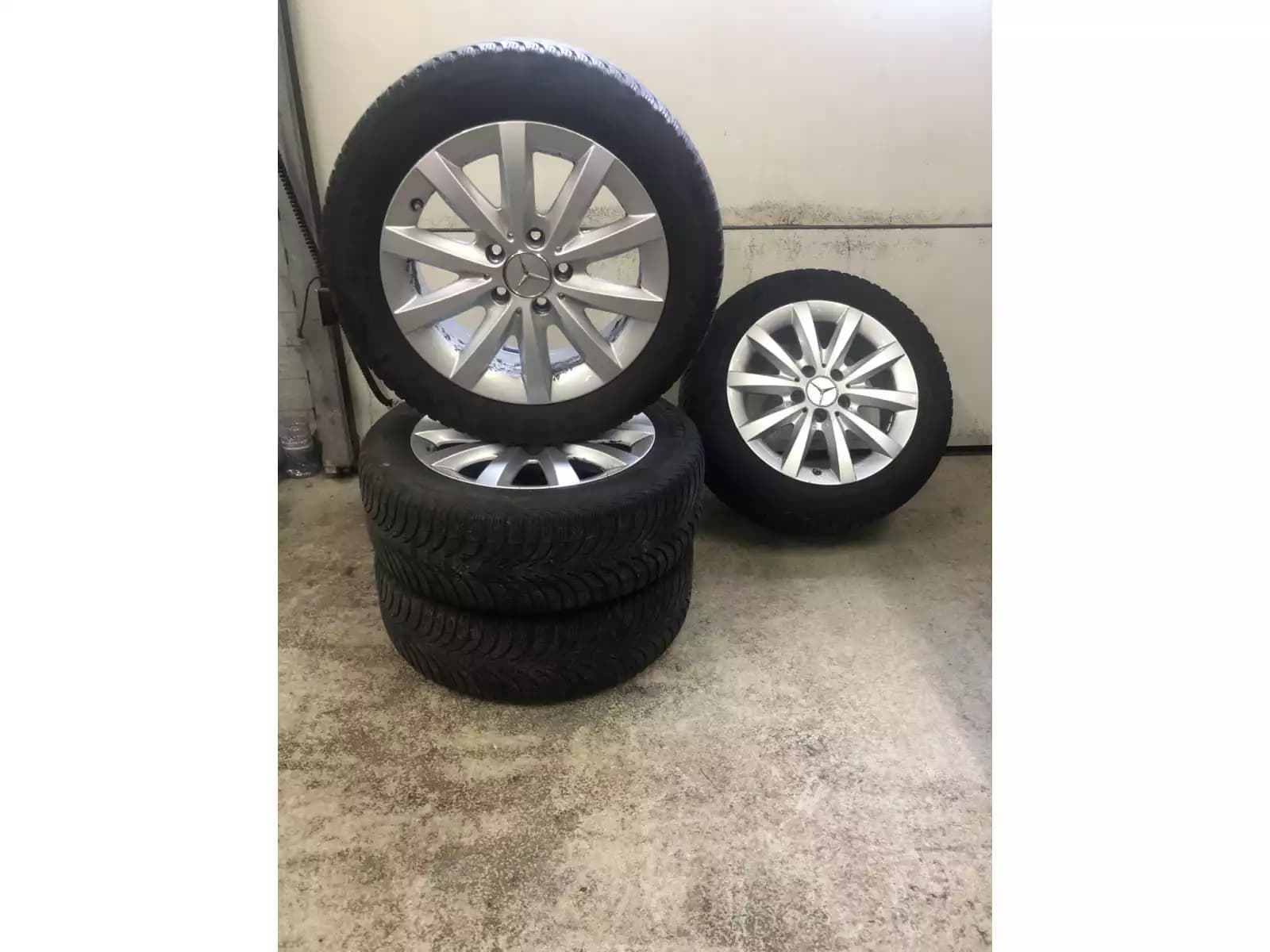 Jantes alu + Pneus hiver 16 205/55 R16 91H - Photo 1