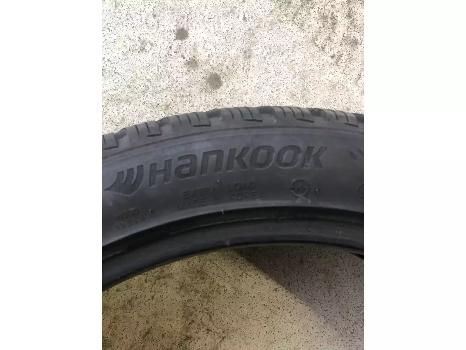 Pneus hiver 18 245/40 R18 97V - Photo 1