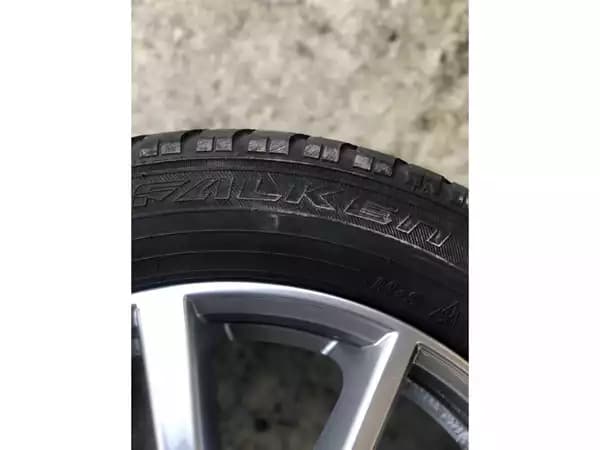 Jantes alu + Pneus hiver 16 185/60 R16 86H - Photo 2