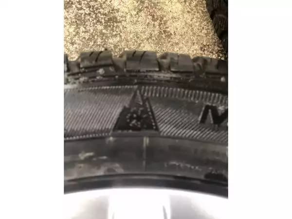 Jantes alu + Pneus hiver 16 205/55 R16 91H - Photo 3
