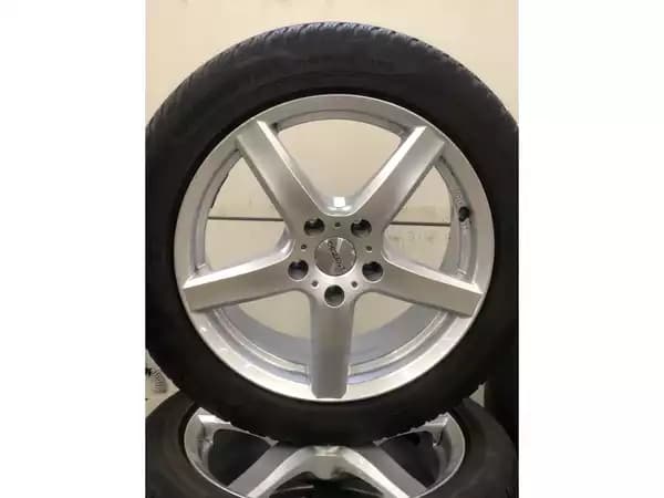 Jantes alu + Pneus hiver 17 225/50 R17 98H - Photo 2