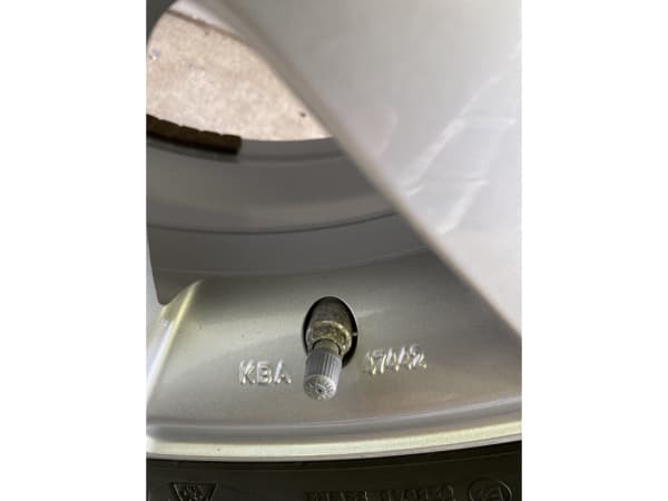 Jantes alu + Pneus hiver 16 205/60 R16 92H - Photo 2