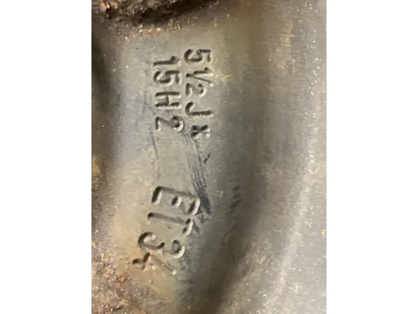 Jantes acier + Pneus hiver 15 175/60 R15 81H - Photo 2