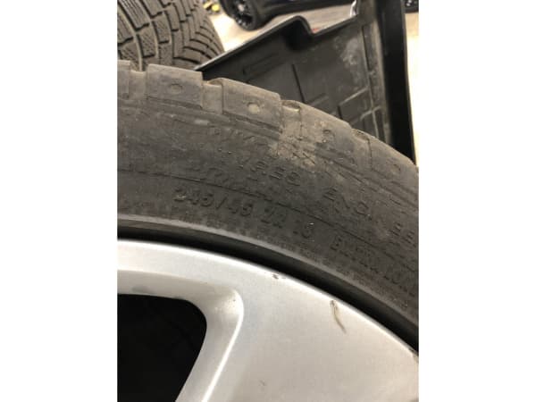 Jantes alu + Pneus hiver 18 245/45 R18 100W - Photo 3
