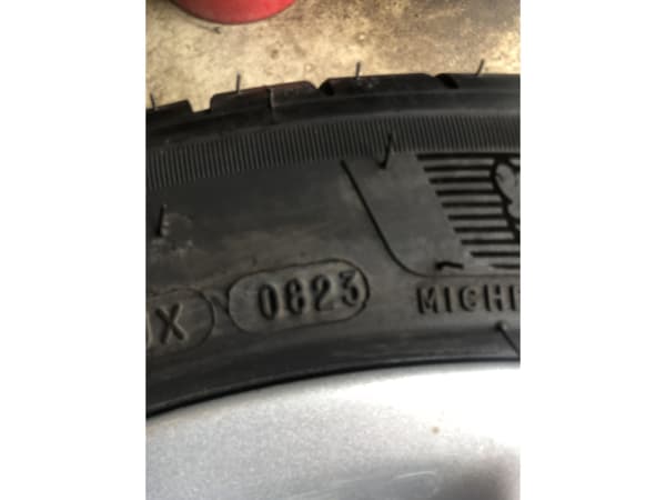 Jantes alu + Pneus été 17 255/40 R17 98Y - Photo 3