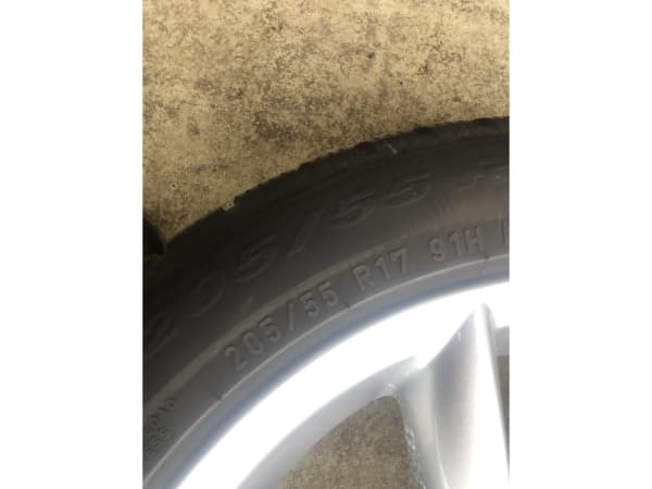 Jantes alu + Pneus hiver 17 205/55 R17 91H - Photo 3