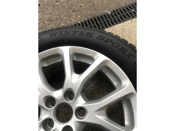 Jantes alu + Pneus hiver 17 225/60 R17 103V - Photo 3