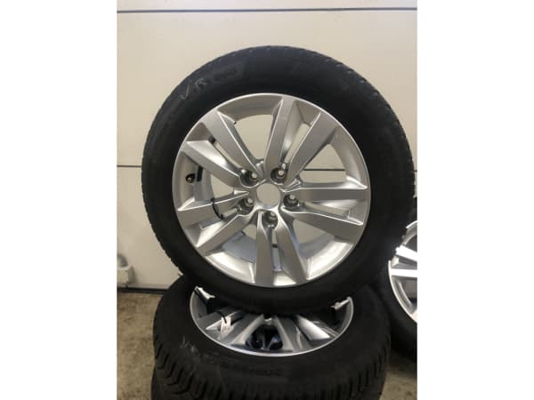 Jantes alu + Pneus hiver 16 205/55 R16 91H - Photo 2