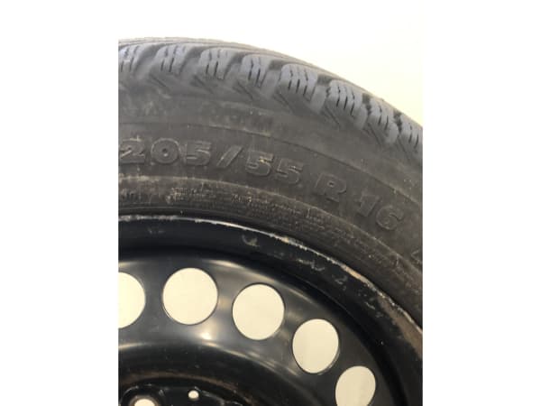 Jantes acier + Pneus hiver 16 205/55 R16 91H - Photo 2