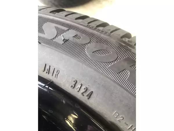 Jantes alu + Pneus hiver 16 175/60 R16 86H - Photo 3