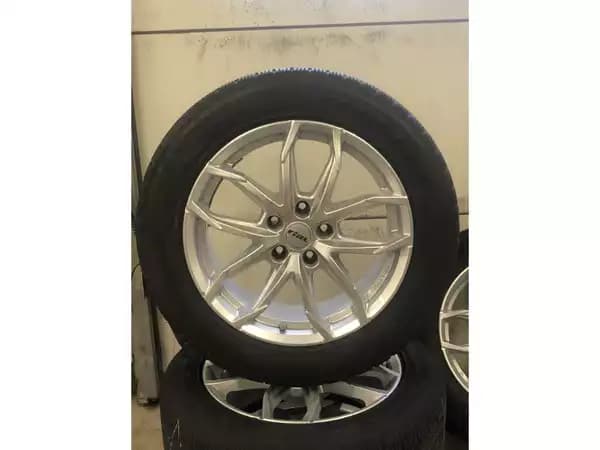 Jantes alu + Pneus hiver 17 225/55 R17 97H - Photo 2