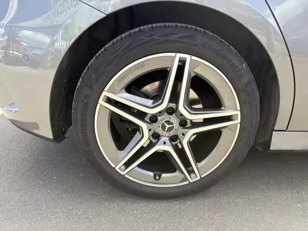 Mercedes-Benz A 220 AMG LINE 190CV - Photo 3