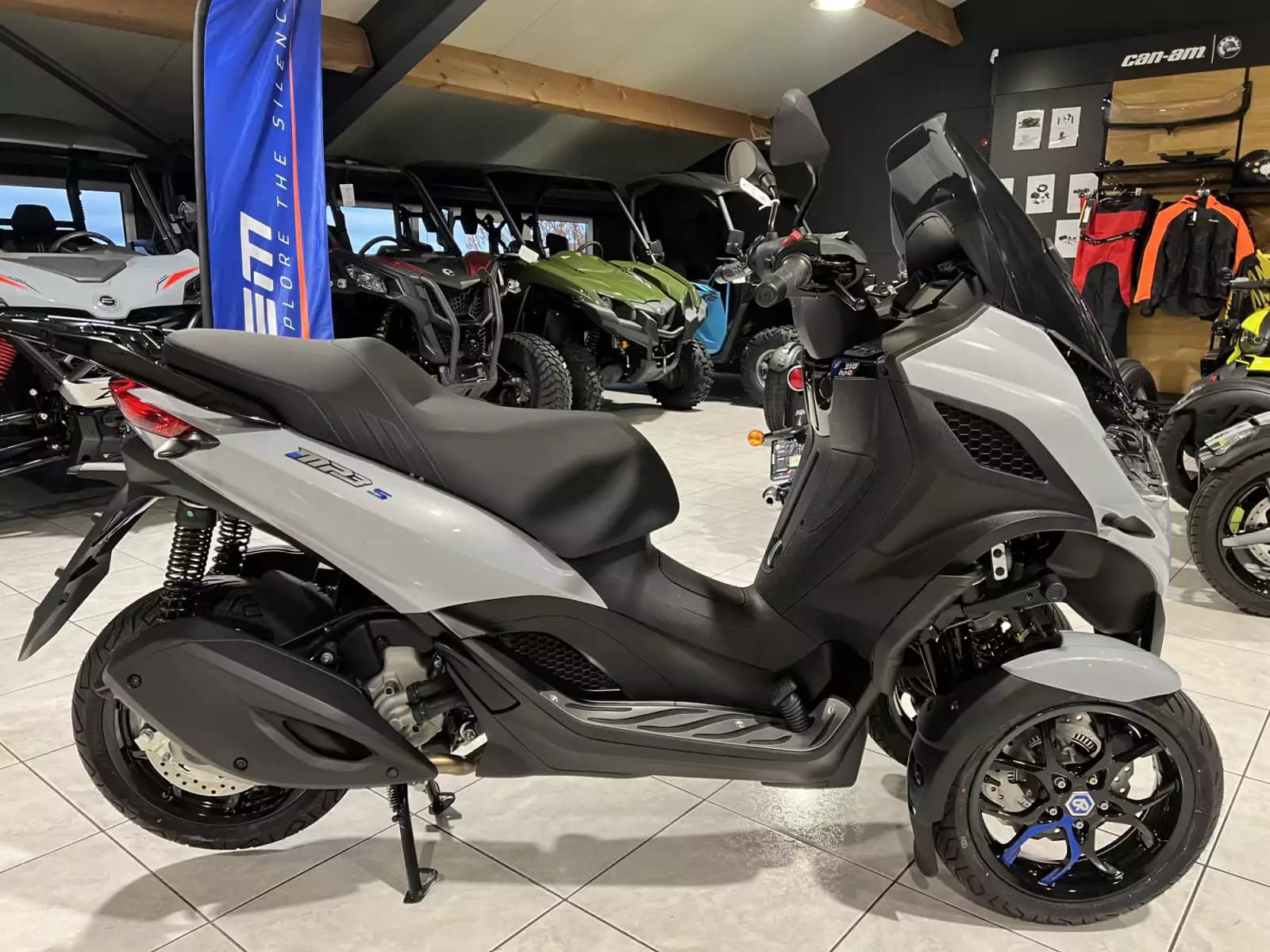Piaggio MP3 310 SPORT - Photo 1