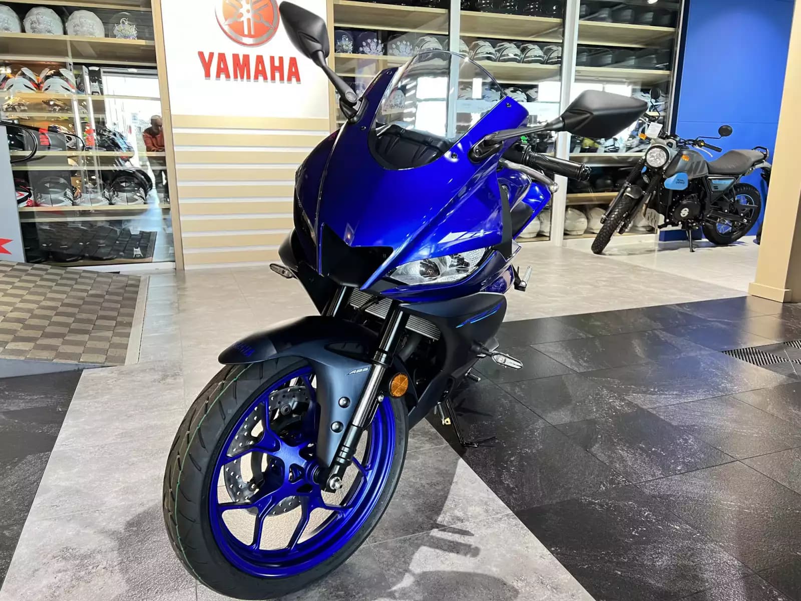 Yamaha YZF-R3 - Photo 1
