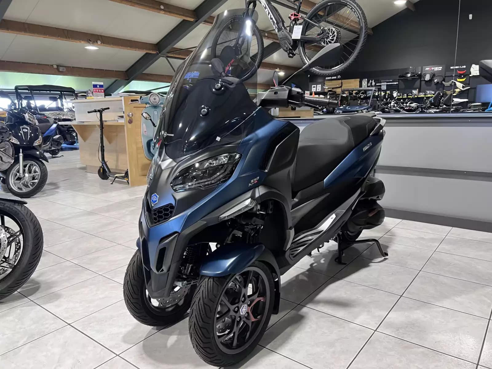 Piaggio MP3 530 - Photo 1