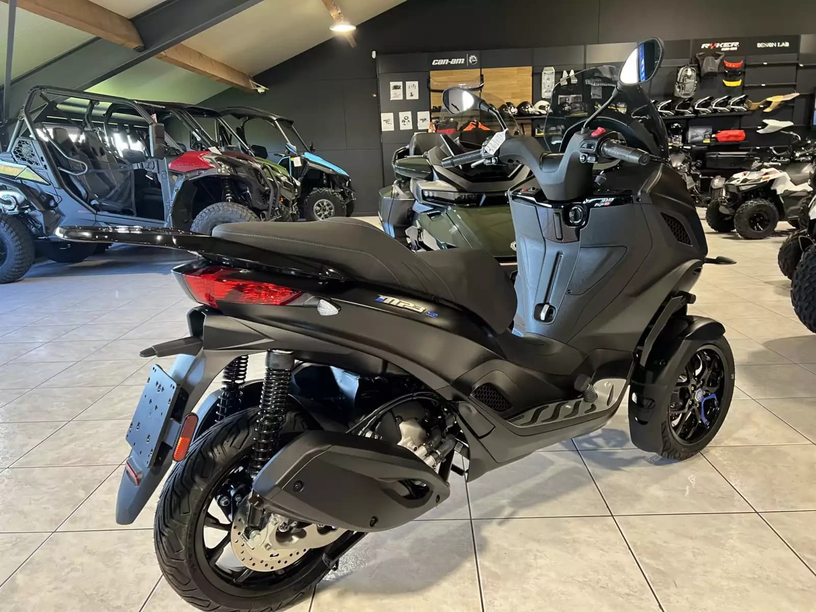 Piaggio MP3 310 SPORT - Photo 1