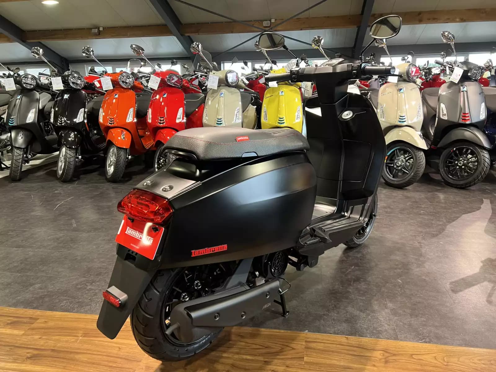 Lambretta V-125 Special - Photo 1