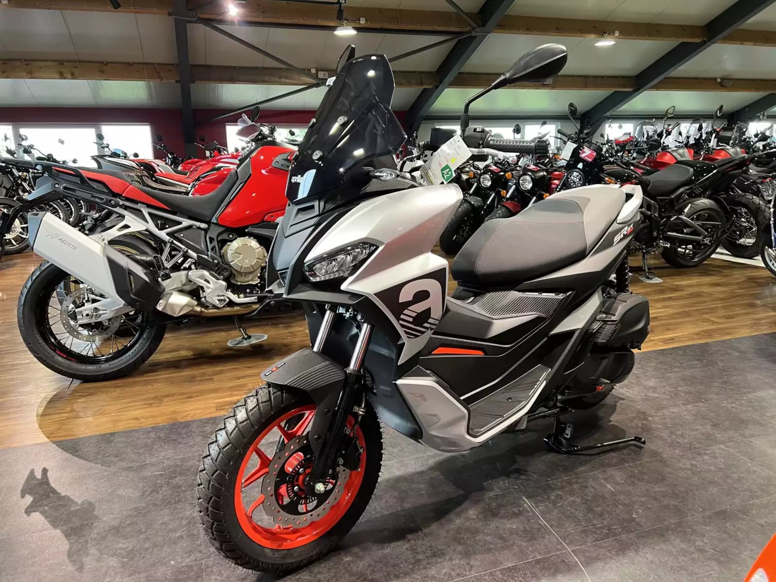 Aprilia SR 200 GT SPORT - Photo 1