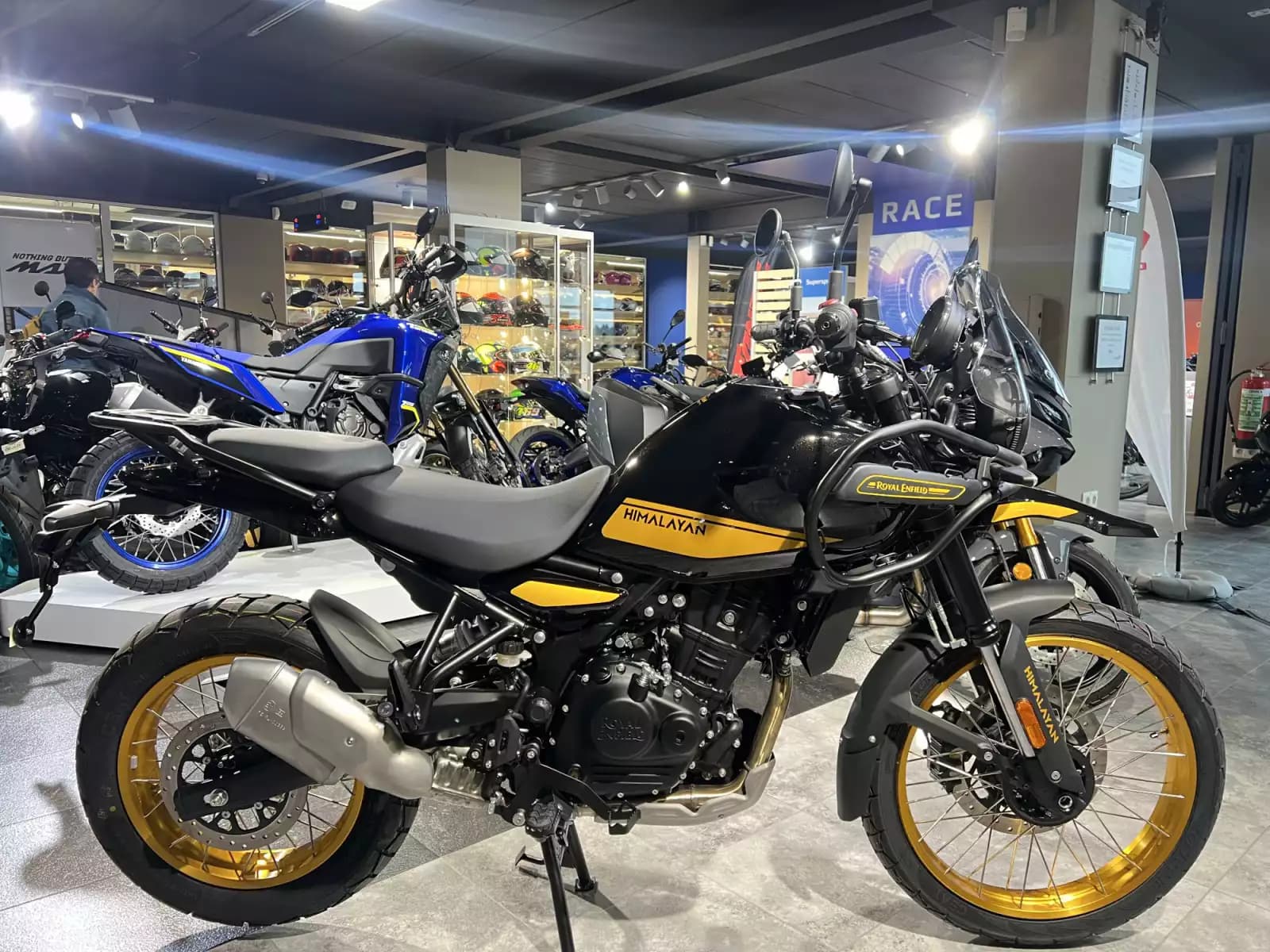 Royal Enfield Himalayan 450 Summit Black tubless - Photo 1