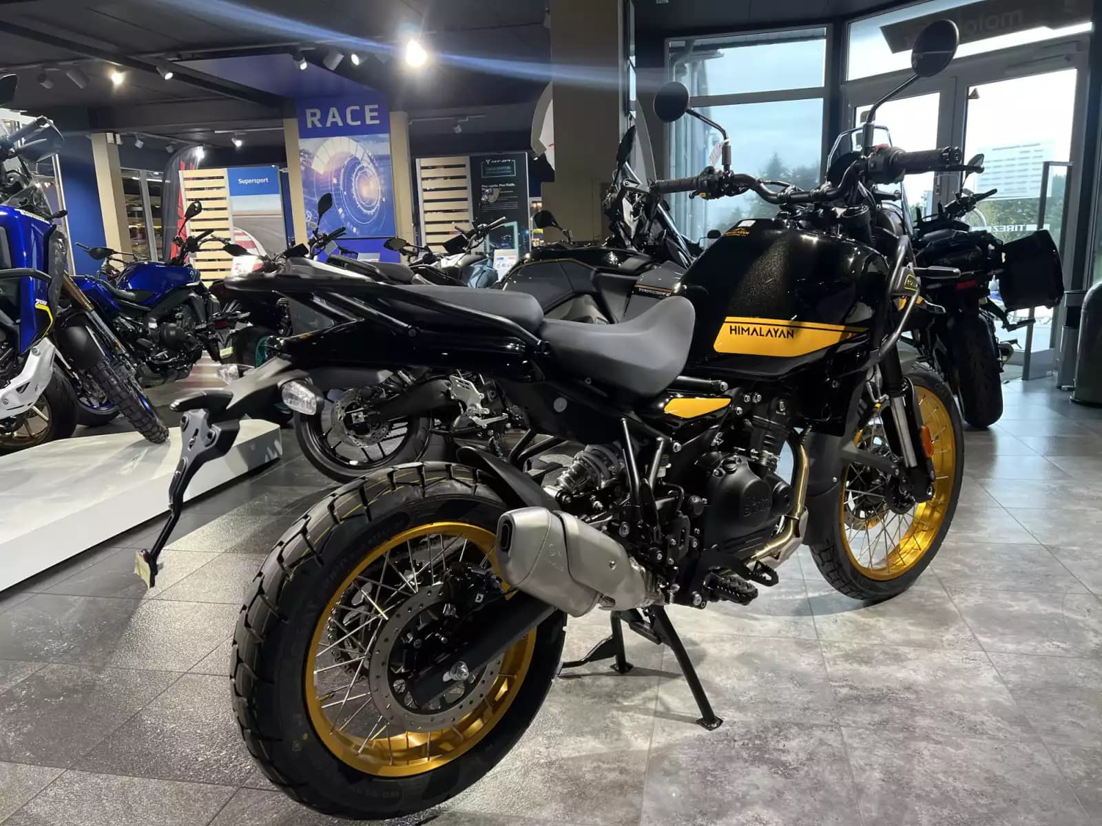 Royal Enfield Himalayan 450 Summit Black tubless - Photo 1