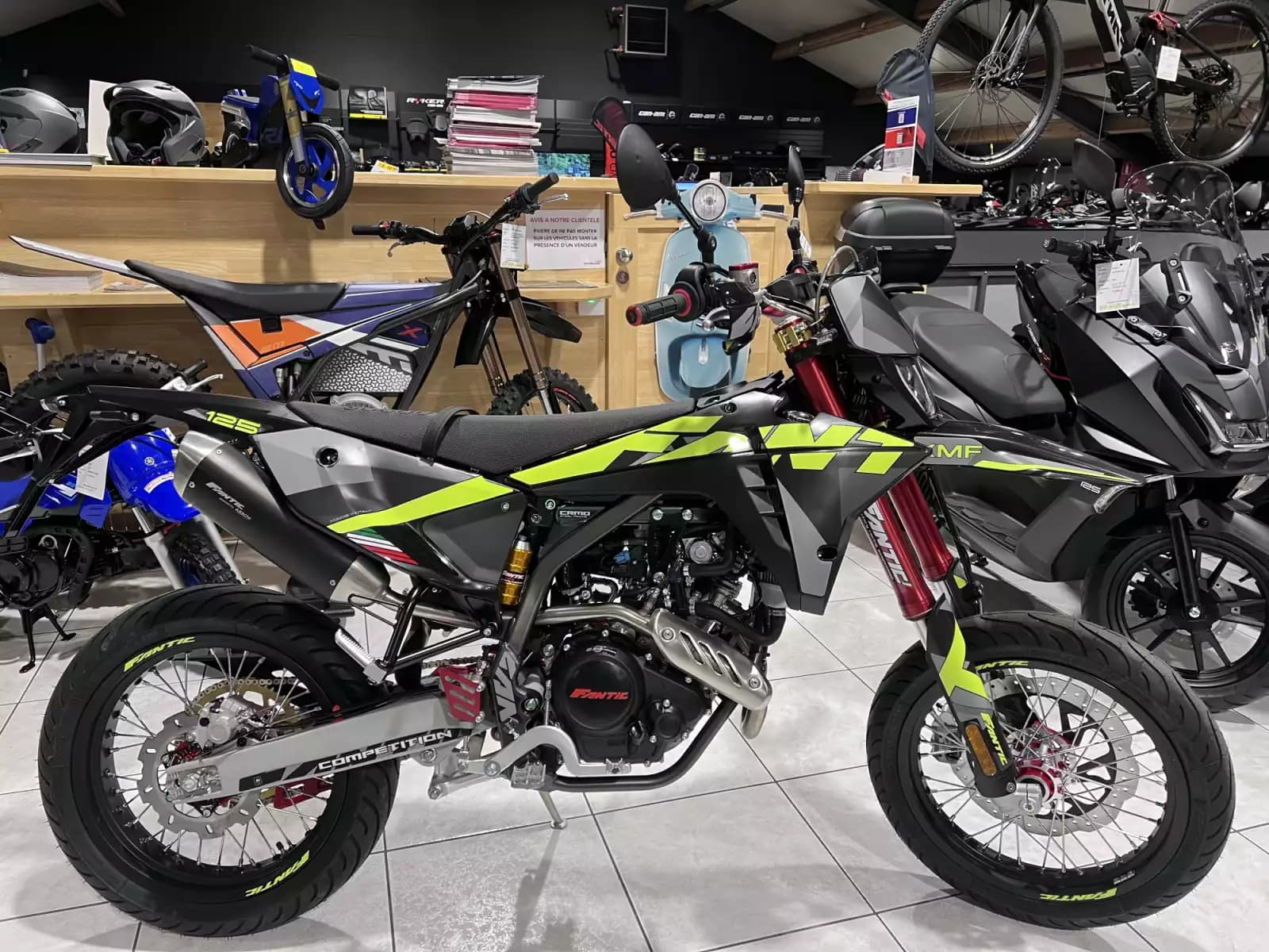 Fantic Motard 125 XMF 4T COMPETITION - Photo 1
