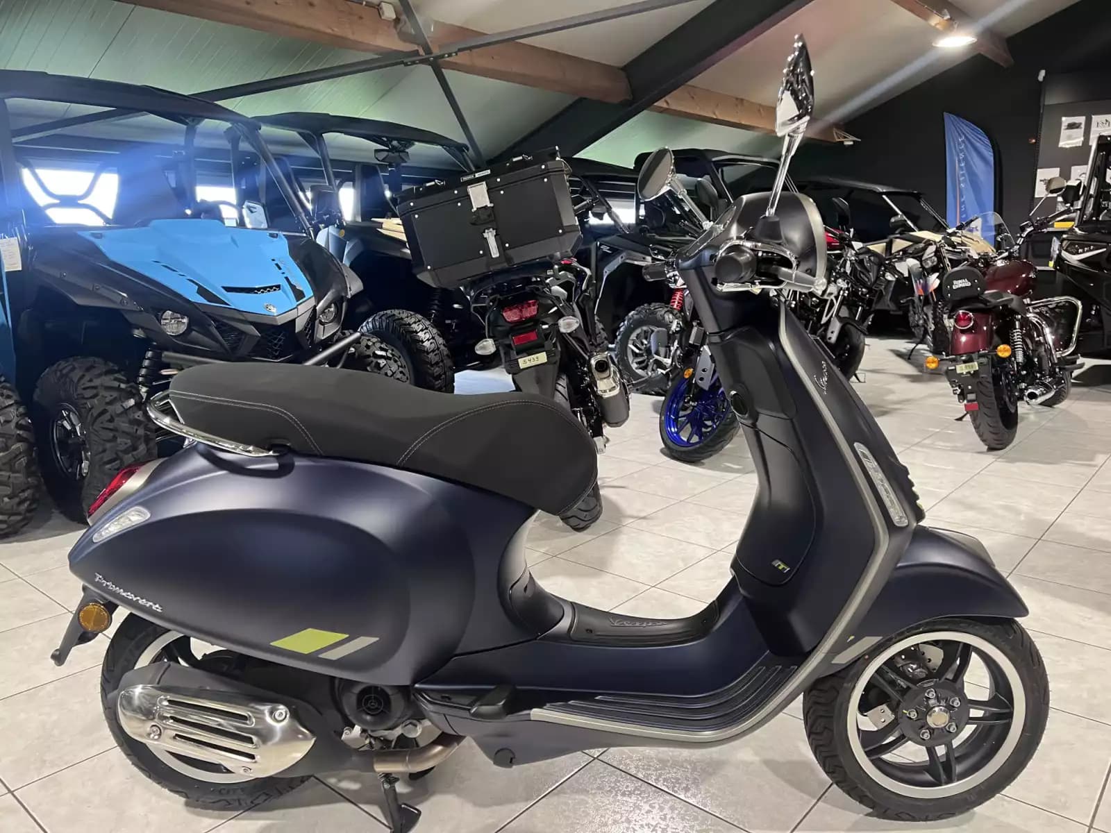 Vespa Primavera 50 TECH - Photo 1