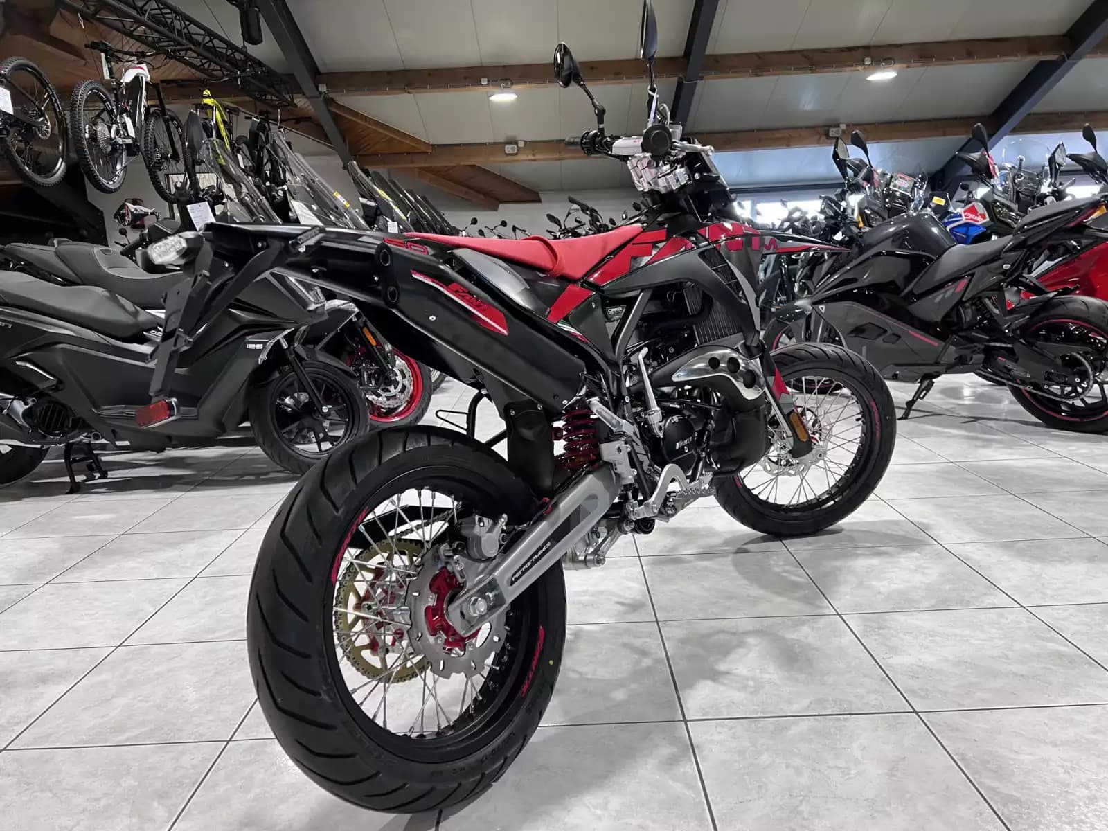 Fantic Motard 50 PERFORMANCE 2T - Photo 1