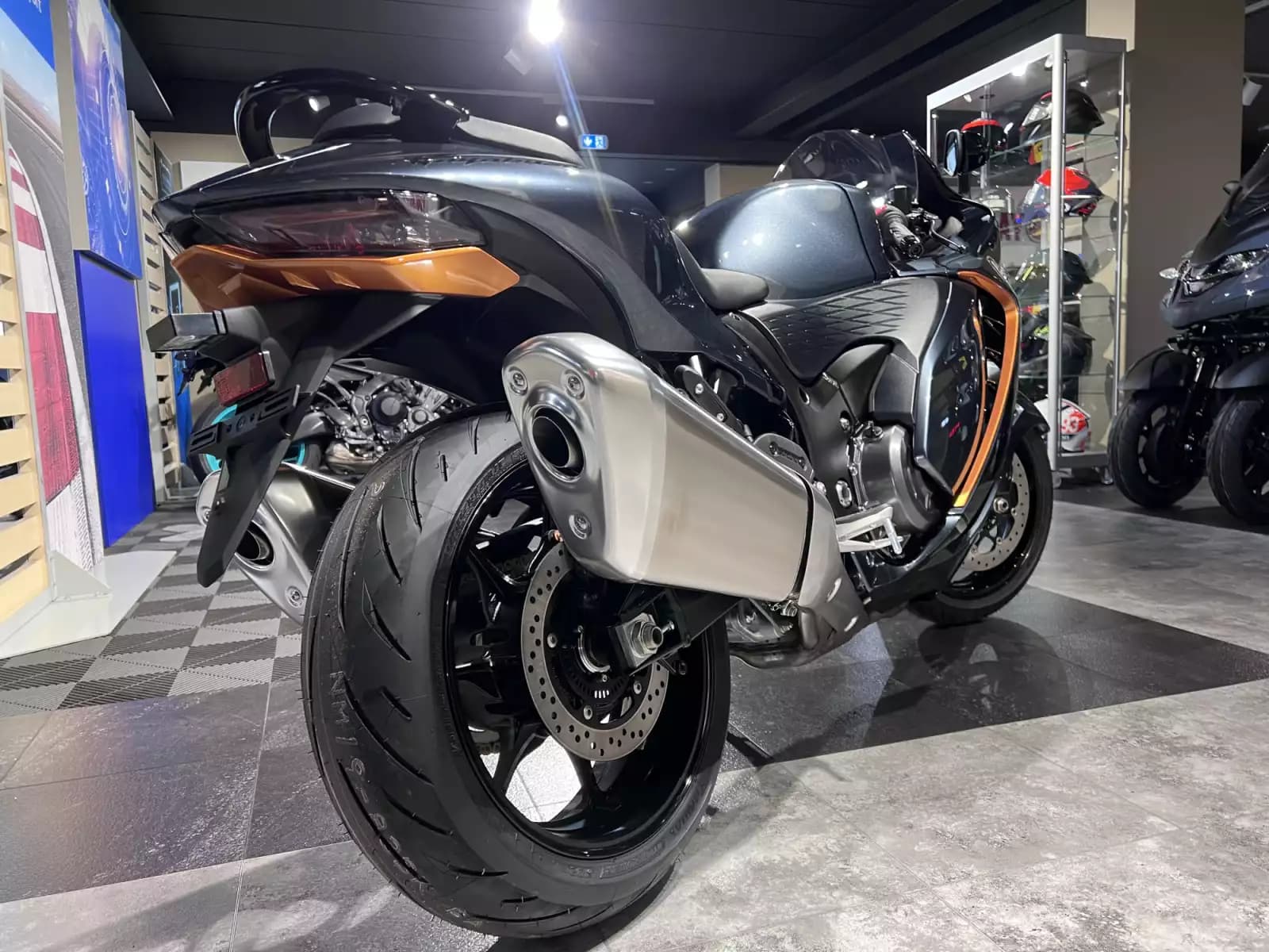 Suzuki Hayabusa 1300 - Photo 1