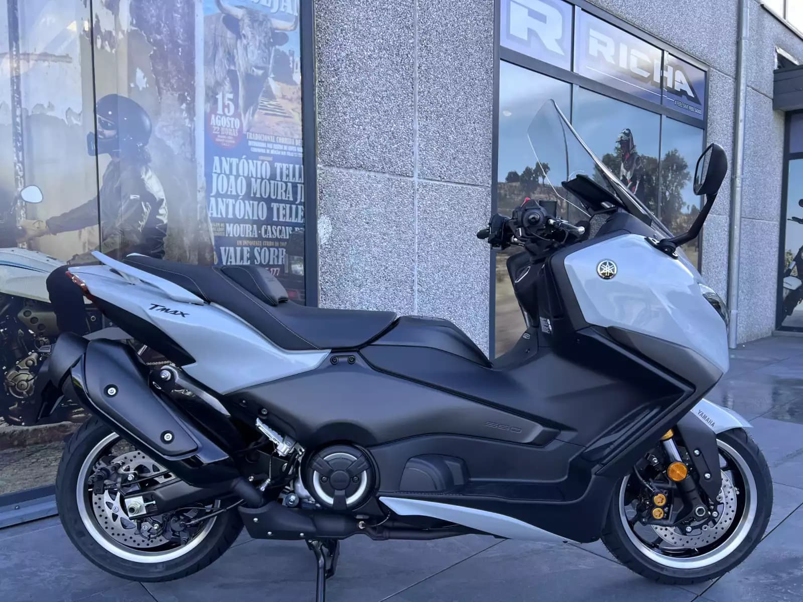 Yamaha TMAX 560 TECHMAX - Photo 1