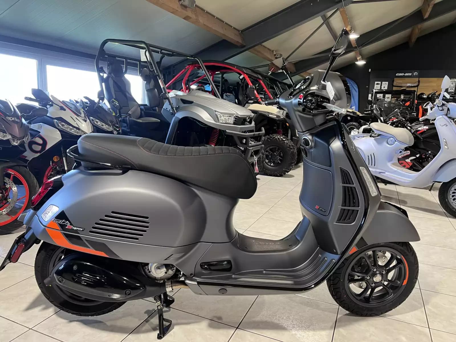 Vespa GTS Super Sport 125 - Photo 1