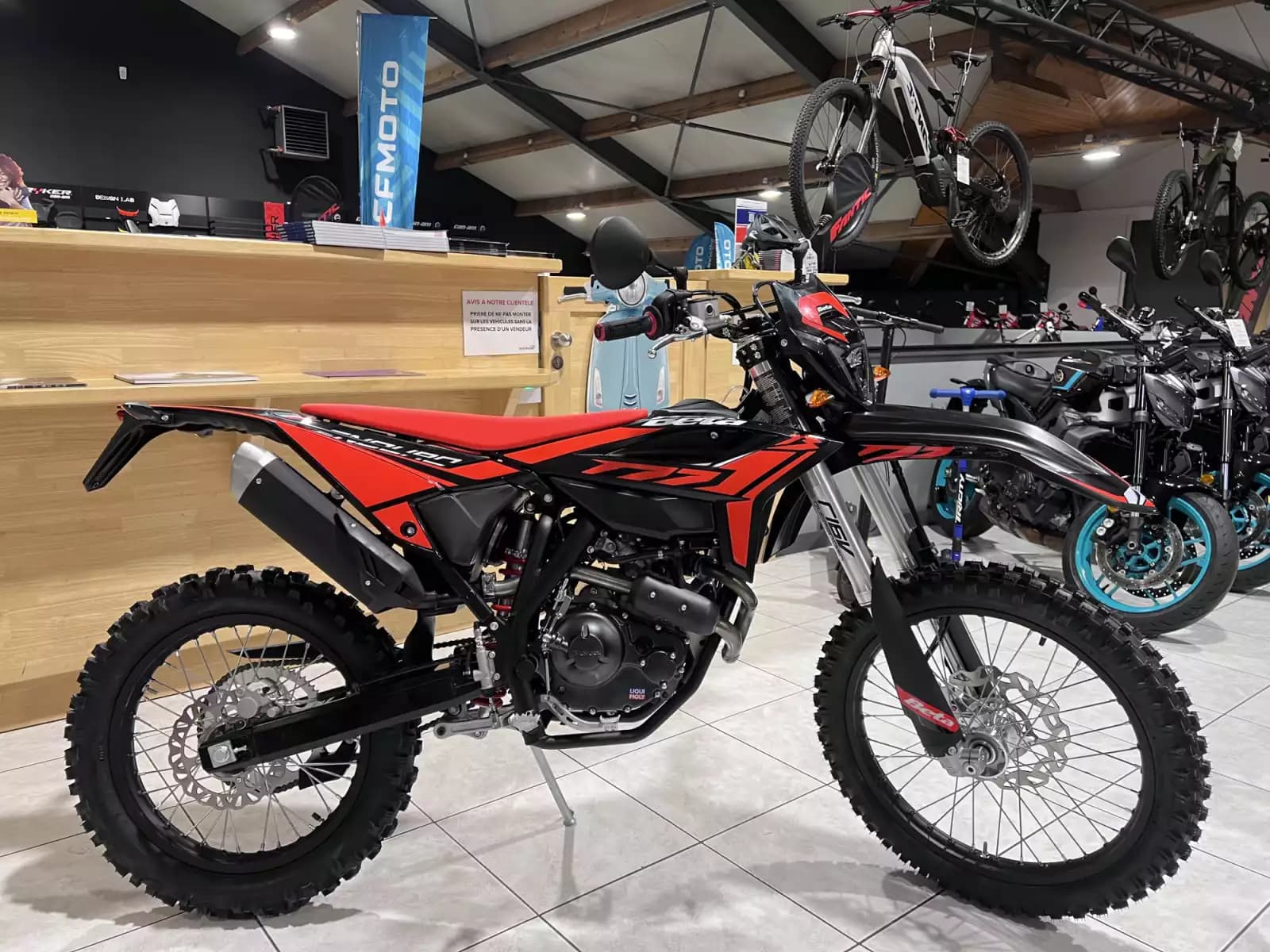 Beta RR 125 4T - Photo 1