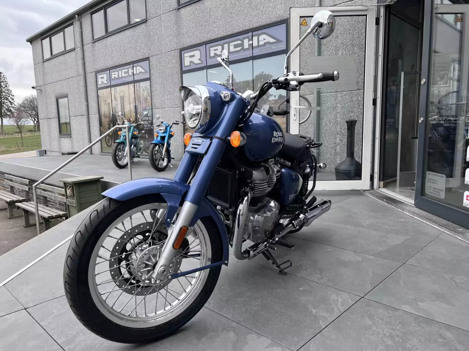 Royal Enfield Classic 650 Bruntingthorpe blue - Photo 1
