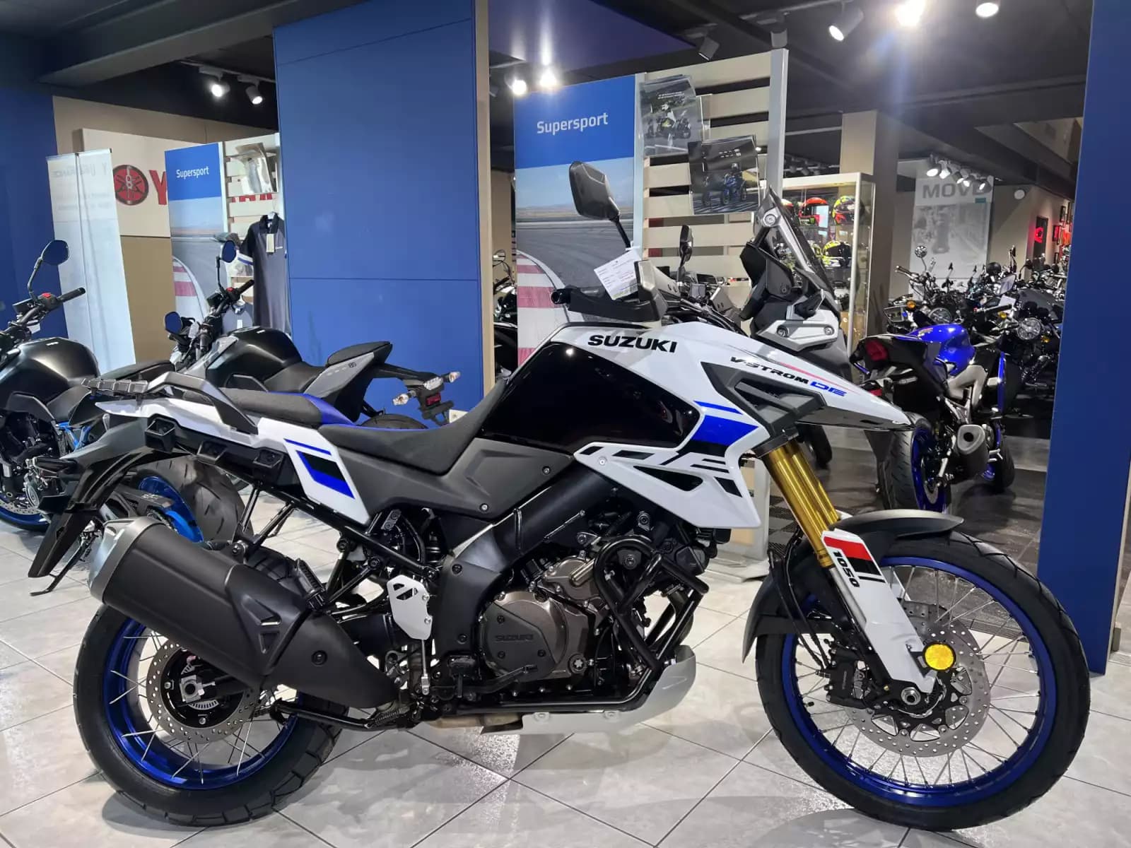 Suzuki V-Strom 1050 DE - Photo 1