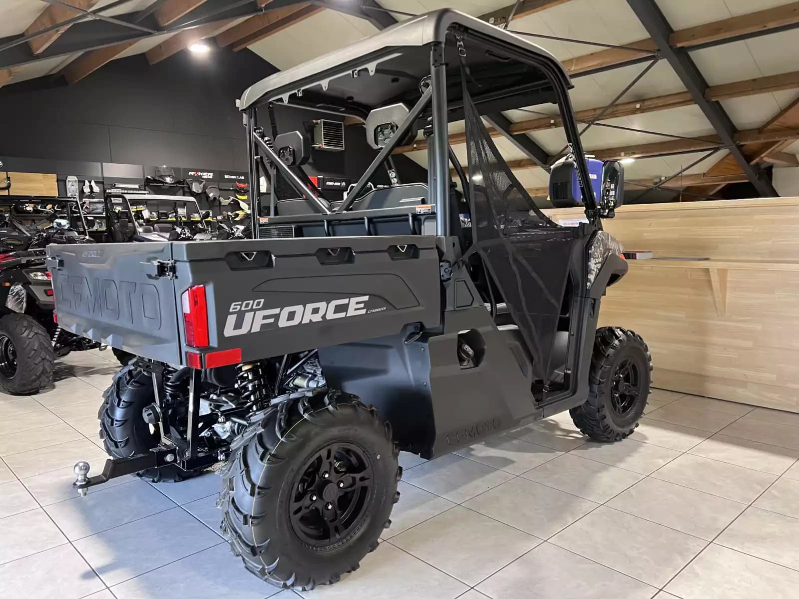 CF Moto UForce 600 Agri - Photo 1